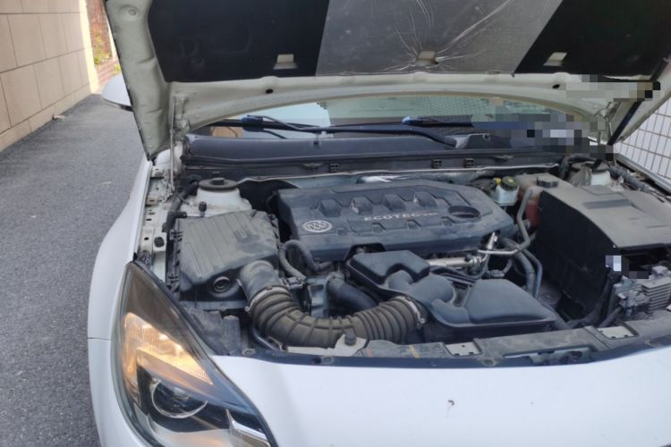 Used Buick Regal 2015 2.0L Leading Fashion Edition Engine Bay Right