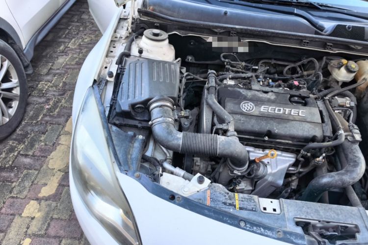 Used Buick Regal 2015 1.6T Elite Tech Model Engine Bay Right