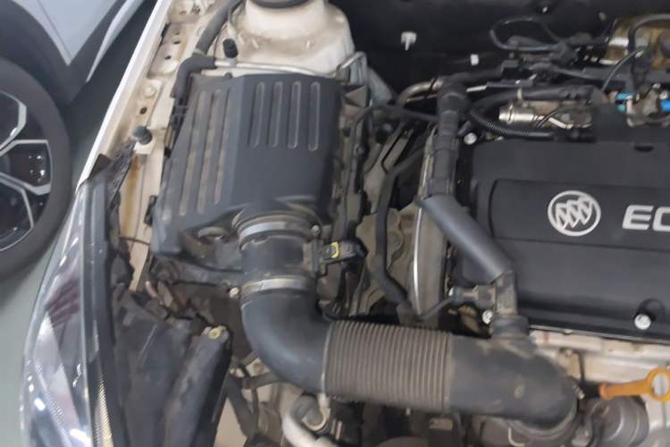 Used Buick Regal 2015 1.6T Elite Tech Model Engine Bay Right