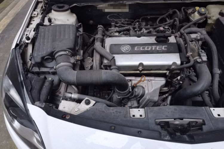 Used Buick Regal 2015 1.6T Elite Tech Model Engine Bay Right