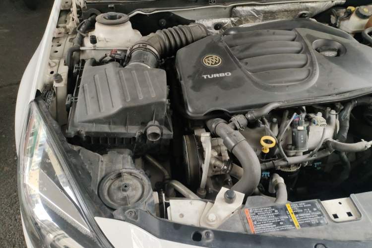 Used Buick Regal 2015 GS 2.0T Grand Sport Edition Engine Bay Right