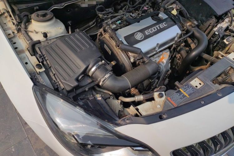Used Buick Regal 2015 1.6T Elite Tech Model Engine Bay Right