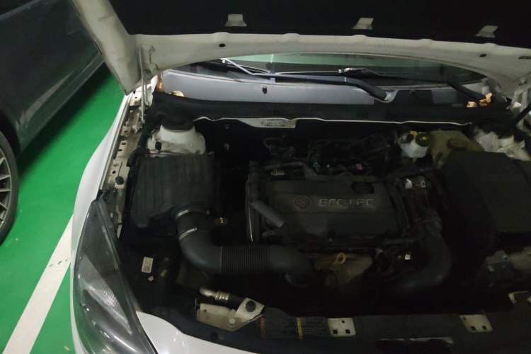 Used Buick Regal 2015 1.6T Elite Tech Model Engine Bay Right