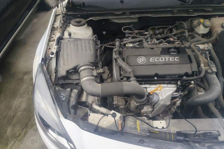 Used Buick Regal 2015 1.6T Leading Technology Model Engine Bay Right