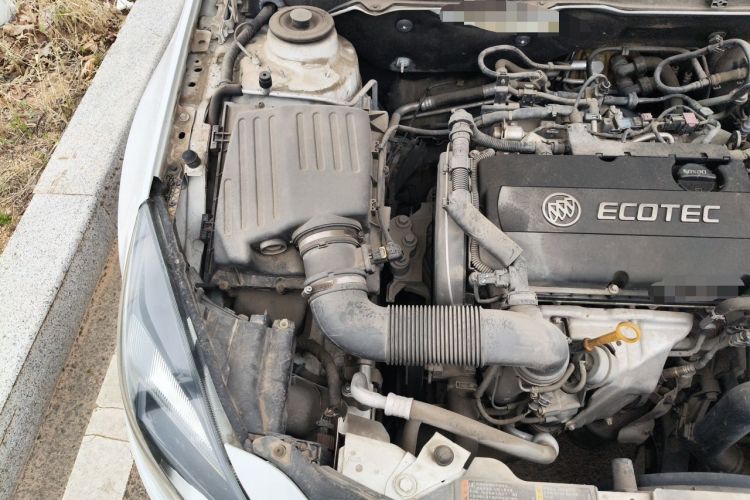 Used Buick Regal 2015 1.6T Elite Tech Model Engine Bay Right