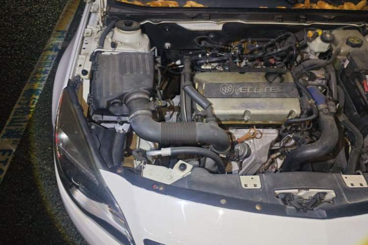 Used Buick Regal 2015 1.6T Elite Tech Model Engine Bay Right