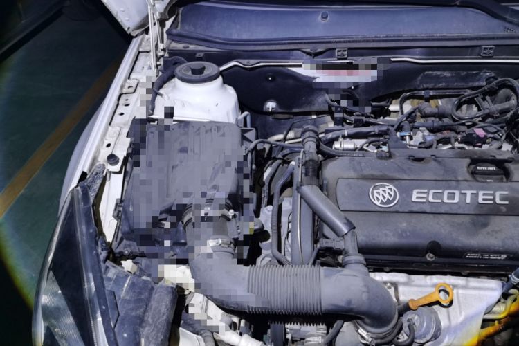 Used Buick Regal 2015 1.6T Elite Tech Model Engine Bay Right