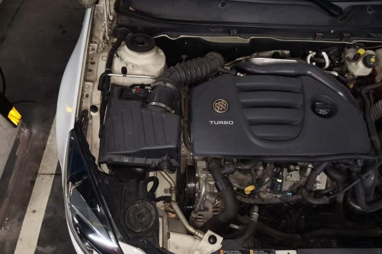 Used Buick Regal 2015 GS 2.0T Grand Sport Edition Engine Bay Right