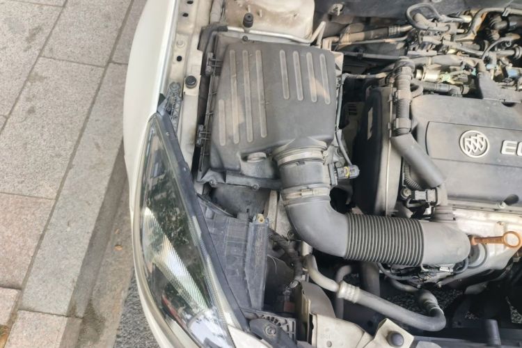 Used Buick Regal 2015 1.6T Leading Technology Model Engine Bay Right