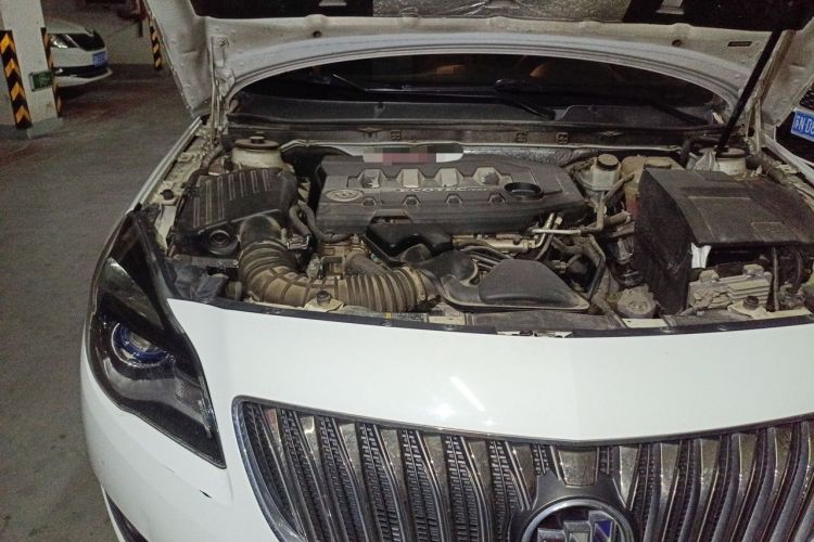 Used Buick Regal 2015 2.0L Leading Fashion Edition Engine Bay Right