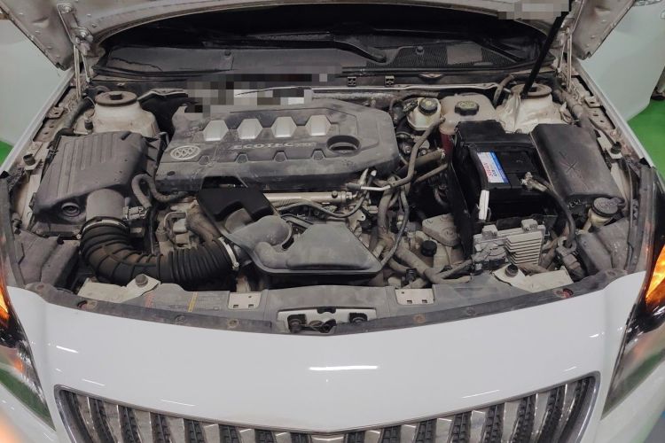 Used Buick Regal 2015 2.0L Elite Fashion Edition Engine Bay