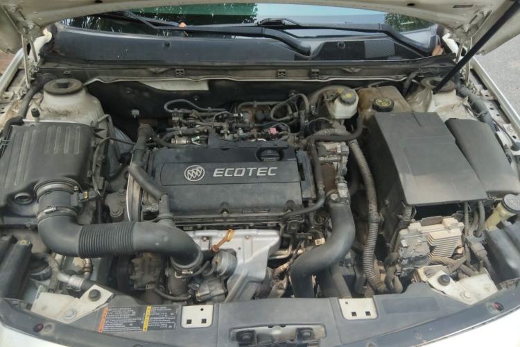 Used Buick Regal 2015 1.6T Leading Technology Model Engine Bay