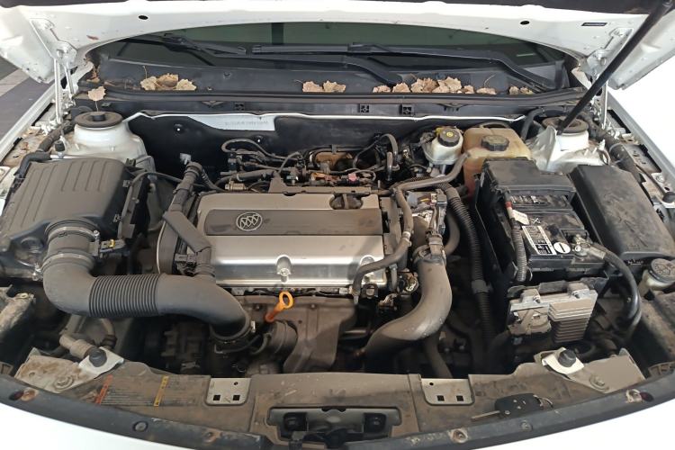 Used Buick Regal 2015 1.6T Leading Technology Model Engine Bay