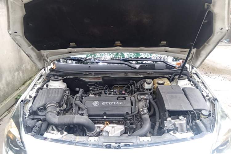 Used Buick Regal 2015 1.6T Leading Technology Model Engine Bay