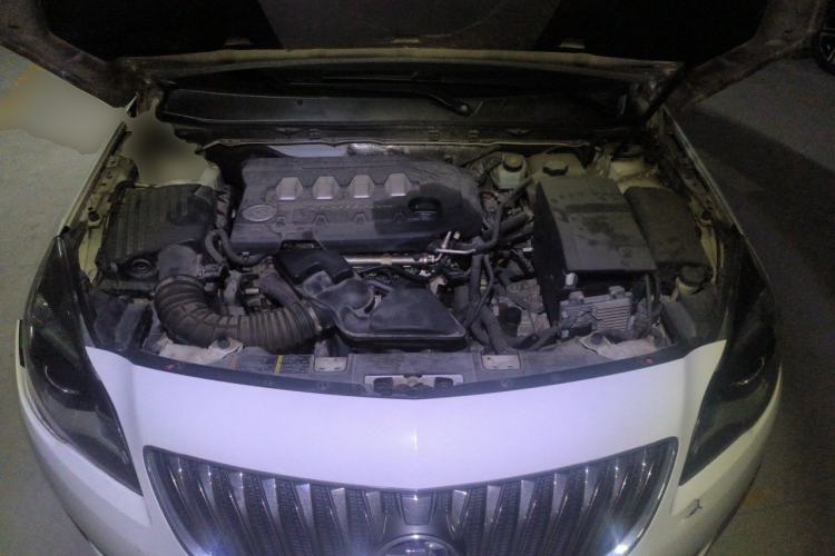 Used Buick Regal 2015 2.0L Leading Fashion Edition Engine Bay