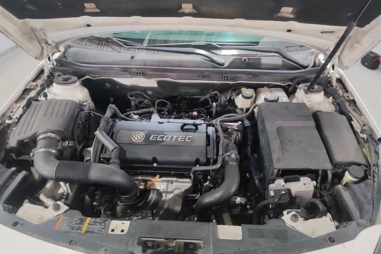 Used Buick Regal 2015 1.6T Leading Technology Model Engine Bay