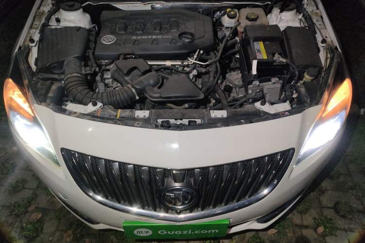 Used Buick Regal 2015 2.0L Elite Fashion Edition Engine Bay