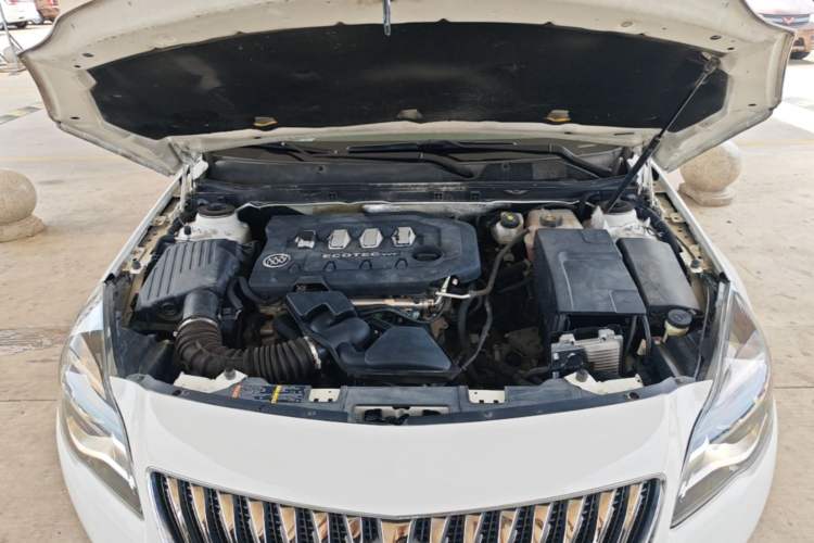 Used Buick Regal 2015 2.0L Leading Fashion Edition Engine Bay