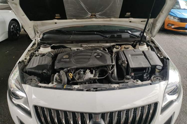 Used Buick Regal 2015 GS 2.0T Grand Sport Edition Engine Bay