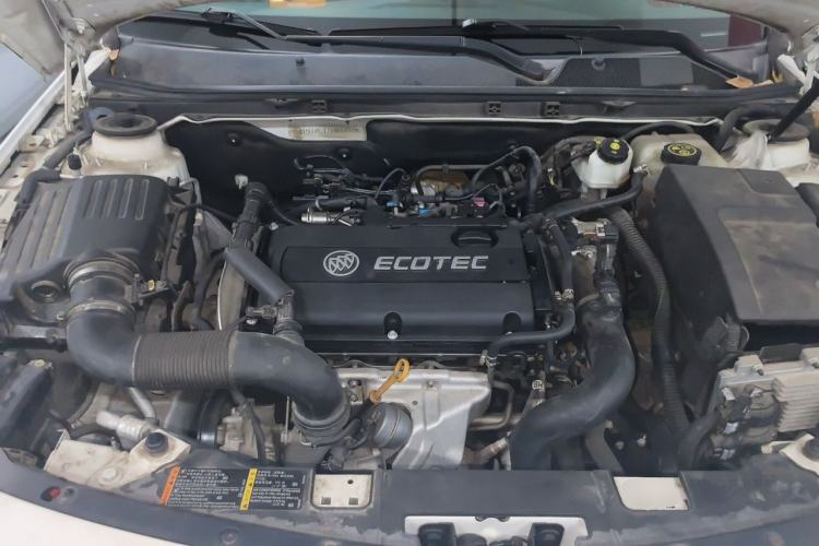 Used Buick Regal 2015 1.6T Elite Tech Model Engine Bay