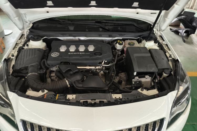 Used Buick Regal 2015 2.0L Leading Fashion Edition Engine Bay