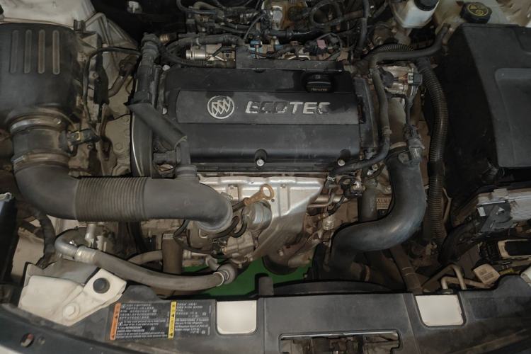 Used Buick Regal 2015 1.6T Elite Tech Model Engine Bay