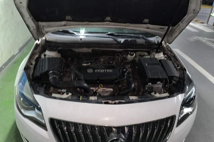 Used Buick Regal 2015 1.6T Leading Technology Model Engine Bay