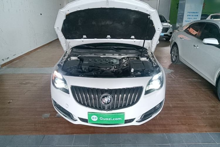 Used Buick Regal 2015 2.0L Elite Fashion Edition Engine Bay