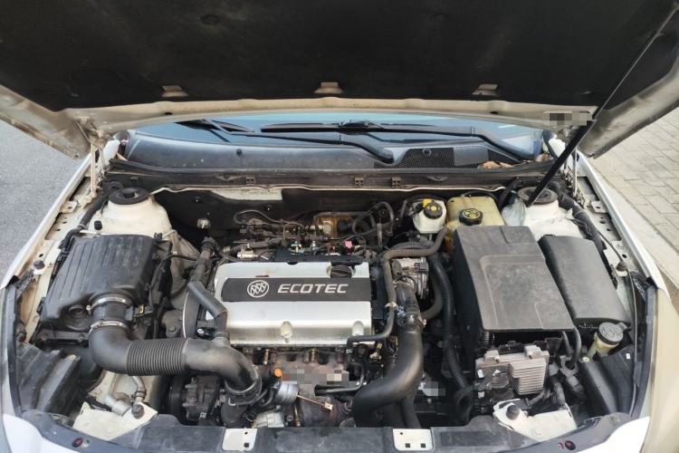 Used Buick Regal 2015 1.6T Leading Technology Model Engine Bay