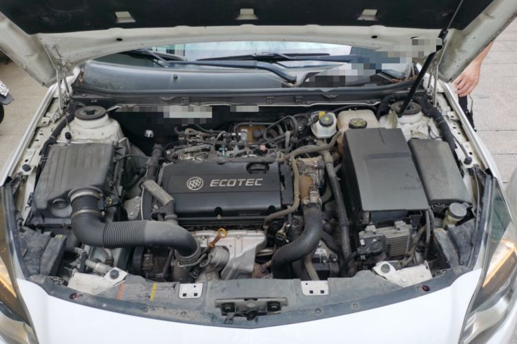 Used Buick Regal 2015 1.6T Leading Technology Model Engine Bay