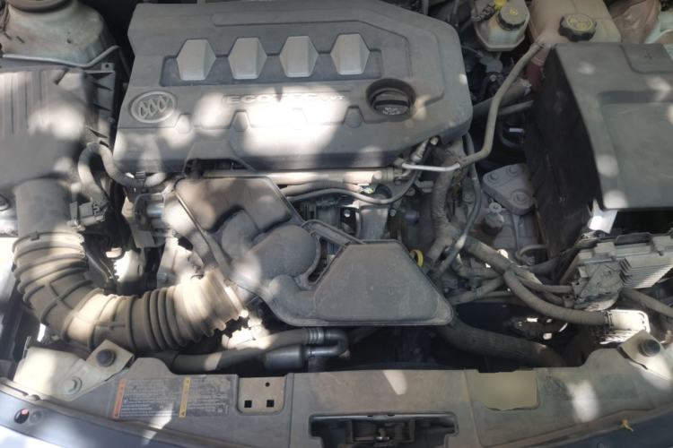 Used Buick Regal 2015 2.0L Leading Fashion Edition Engine Bay