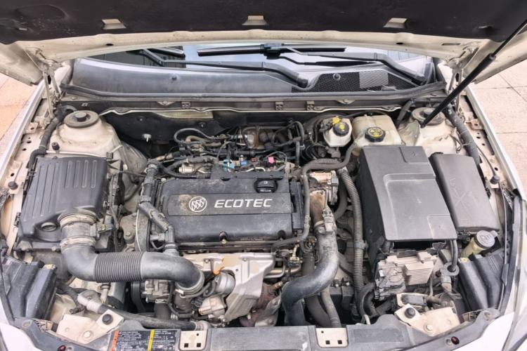 Used Buick Regal 2015 1.6T Elite Tech Model Engine Bay