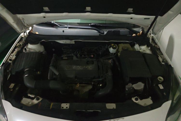 Used Buick Regal 2015 1.6T Elite Tech Model Engine Bay
