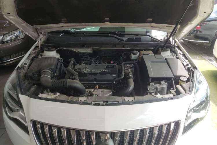 Used Buick Regal 2015 1.6T Leading Technology Model Engine Bay