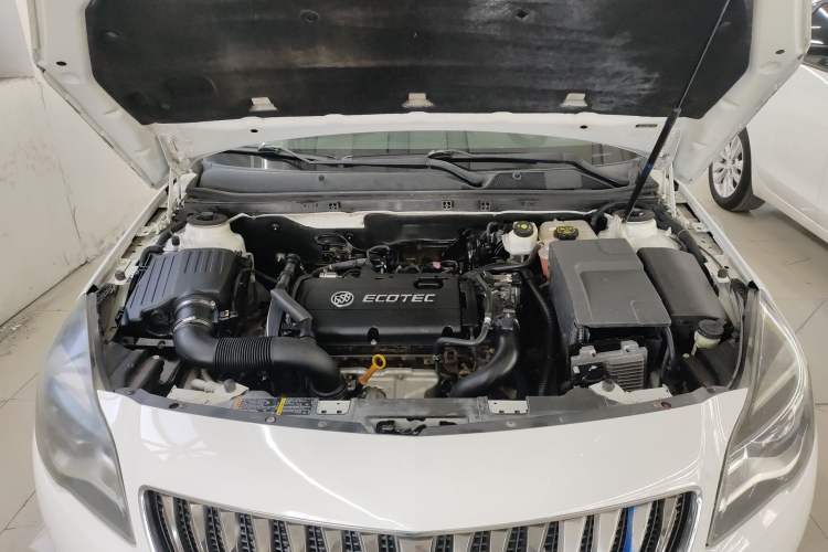 Used Buick Regal 2015 1.6T Leading Technology Model Engine Bay