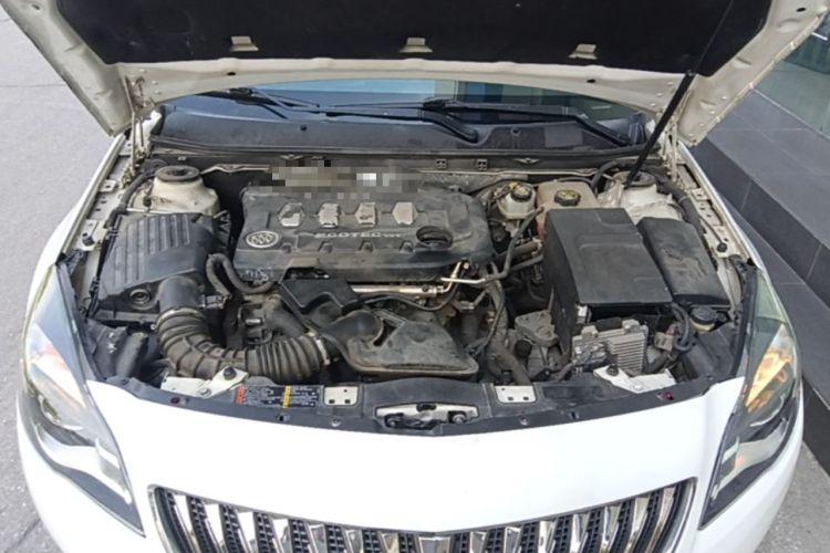 Used Buick Regal 2015 2.0L Elite Fashion Edition Engine Bay