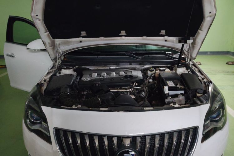 Used Buick Regal 2015 2.0L Elite Fashion Edition Engine Bay