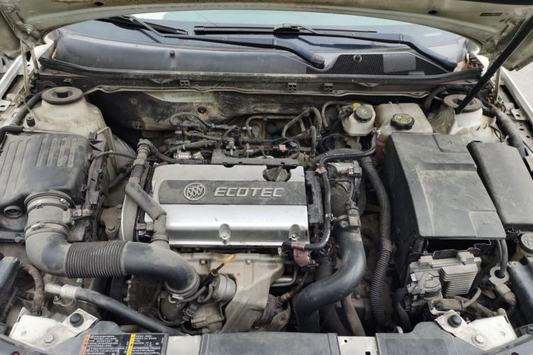 Used Buick Regal 2015 1.6T Leading Technology Model Engine Bay