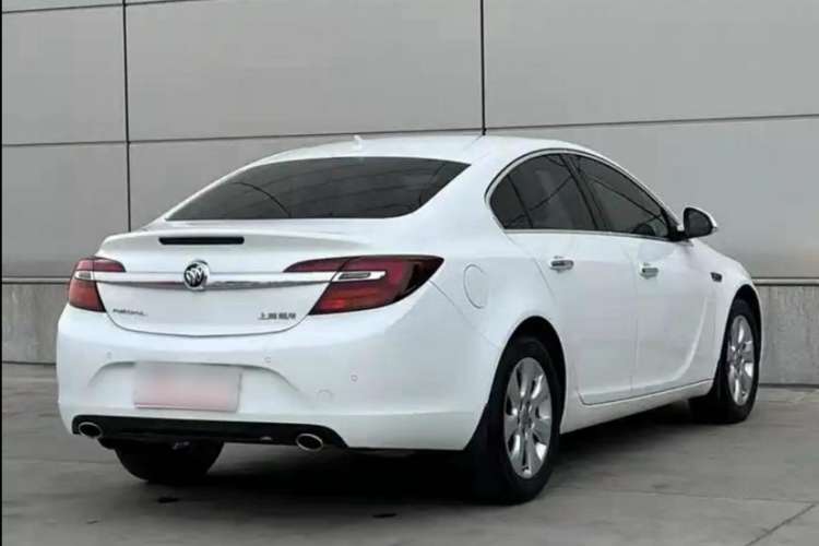Used Buick Regal 2015 1.6T Fashion Tech Model Exterior 2