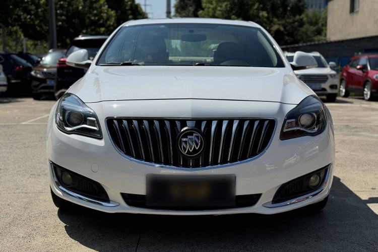 Used Buick Regal 2015 2.0L Leading Fashion Edition Exterior 2