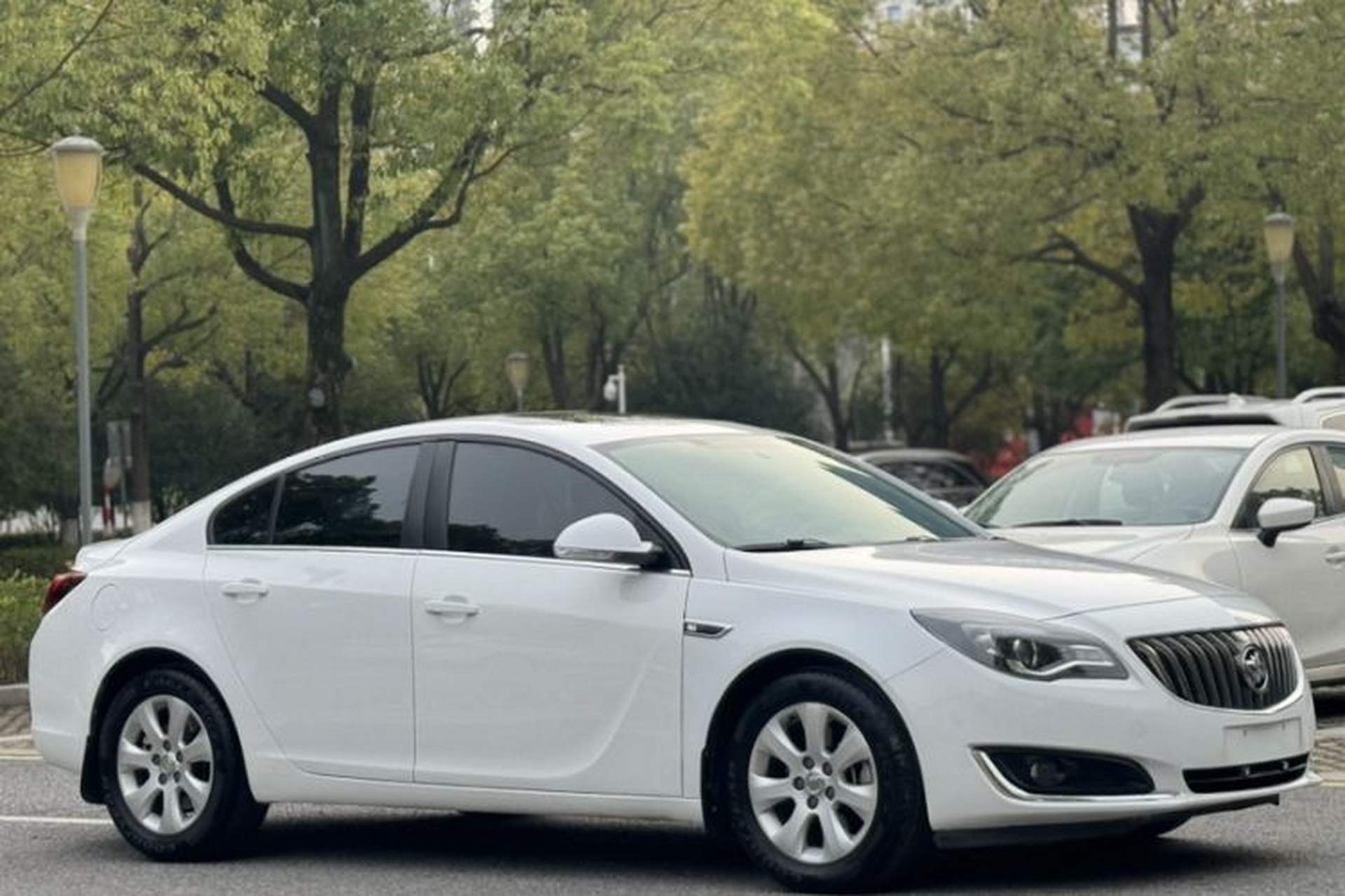 Used Buick Regal 2015 1.6T Leading Technology Model Exterior 2