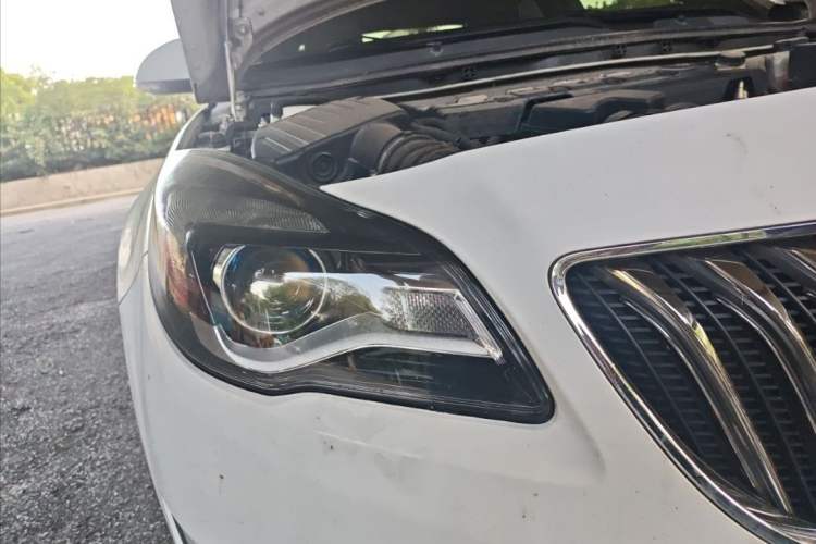 Used Buick Regal 2015 2.0L Elite Fashion Edition Exterior 2