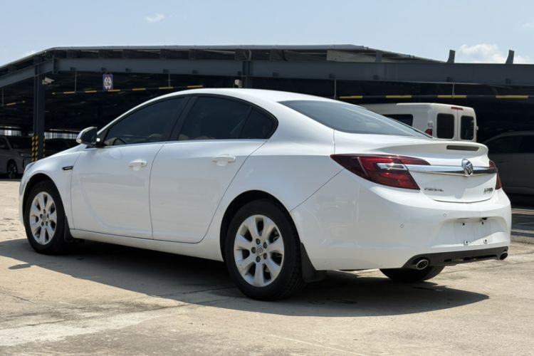Used Buick Regal 2015 2.0L Leading Fashion Edition Exterior 2