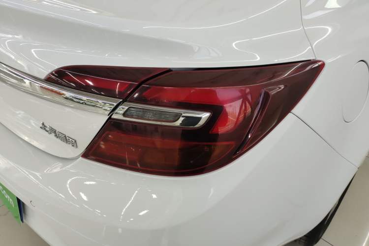 Used Buick Regal 2015 1.6T Leading Technology Model Exterior 2