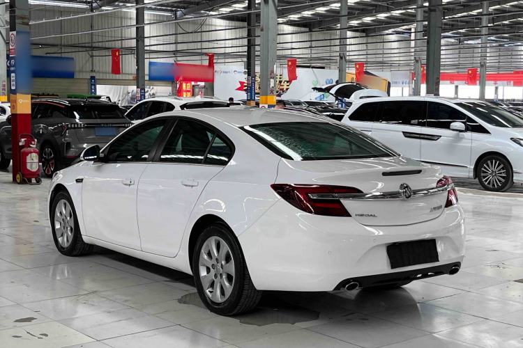 Used Buick Regal 2015 2.0L Leading Fashion Edition Exterior 3