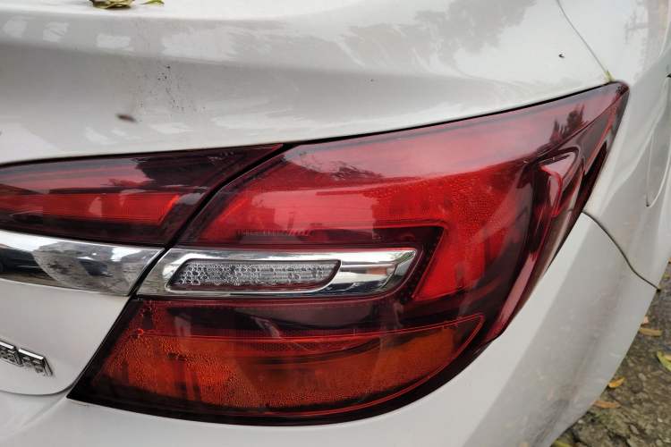Used Buick Regal 2015 1.6T Leading Technology Model Exterior 3