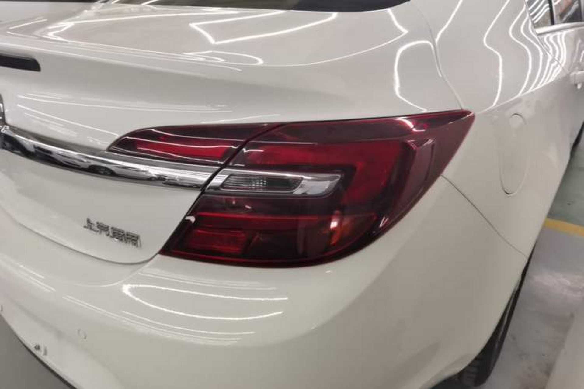 Used Buick Regal 2015 1.6T Leading Technology Model Exterior 3