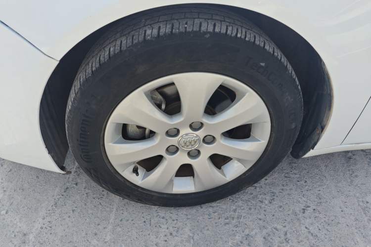 Used Buick Regal 2015 1.6T Leading Technology Model Exterior 4