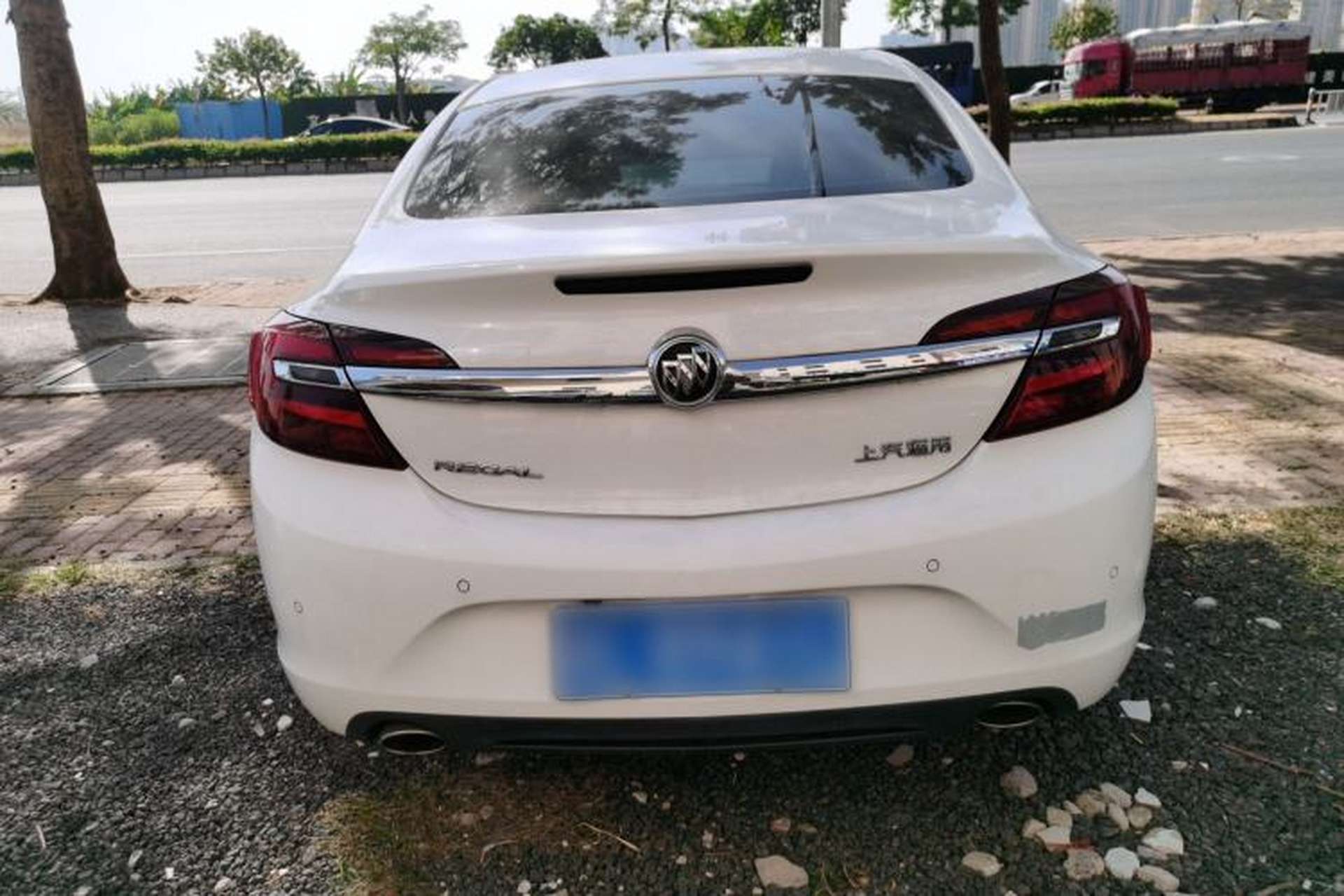 Used Buick Regal 2015 2.0L Leading Fashion Edition Exterior 4