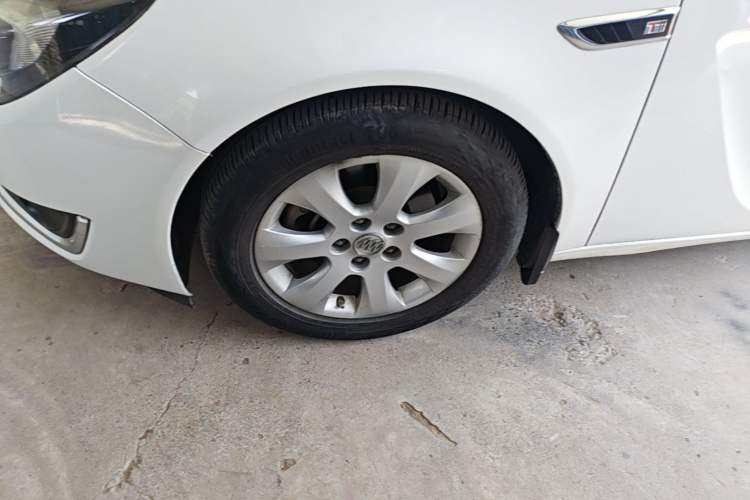Used Buick Regal 2015 1.6T Elite Tech Model Exterior 4